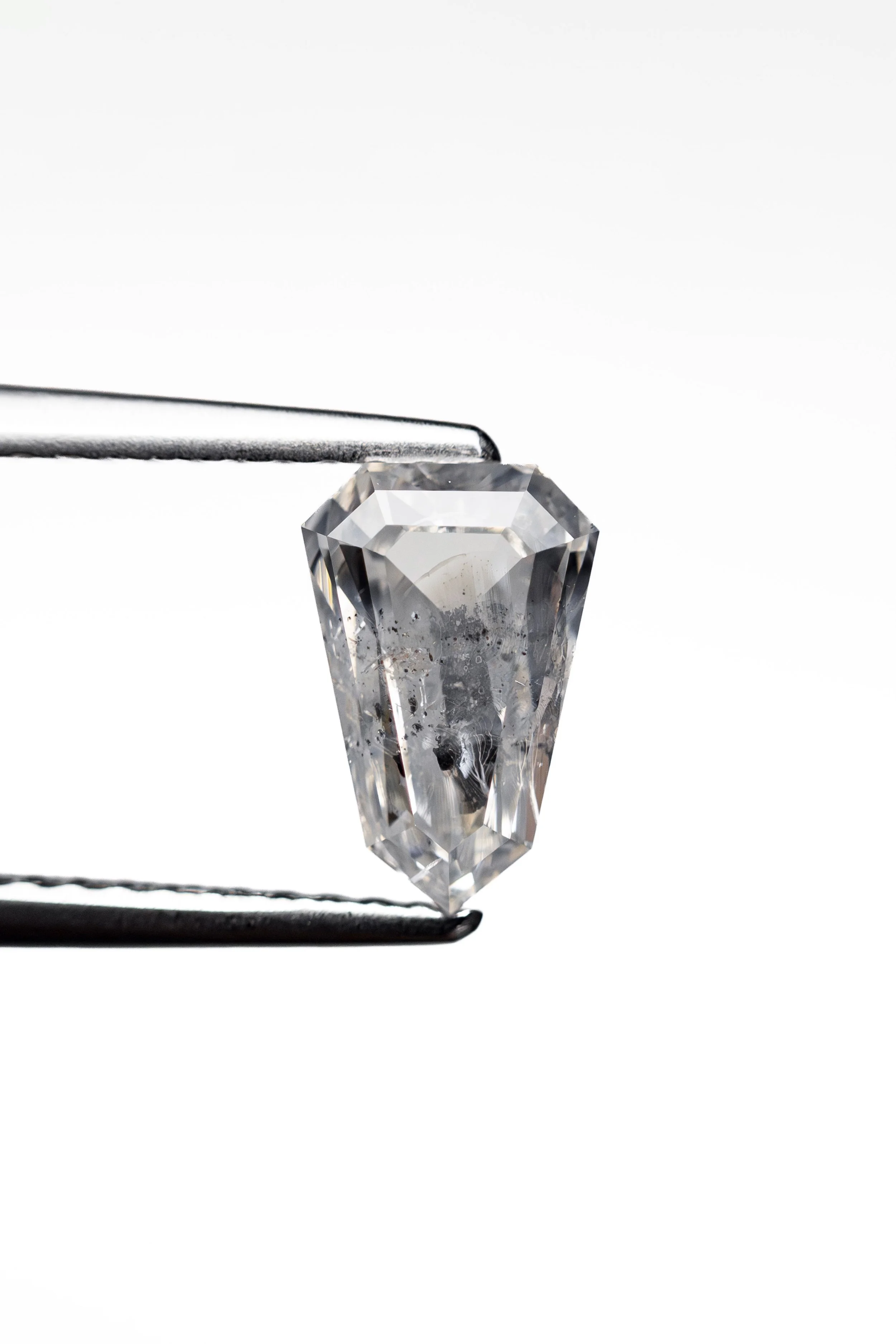 26787-10 1.38ct 8.19x5.39x3.56mm Shield Step Cut 4.jpg