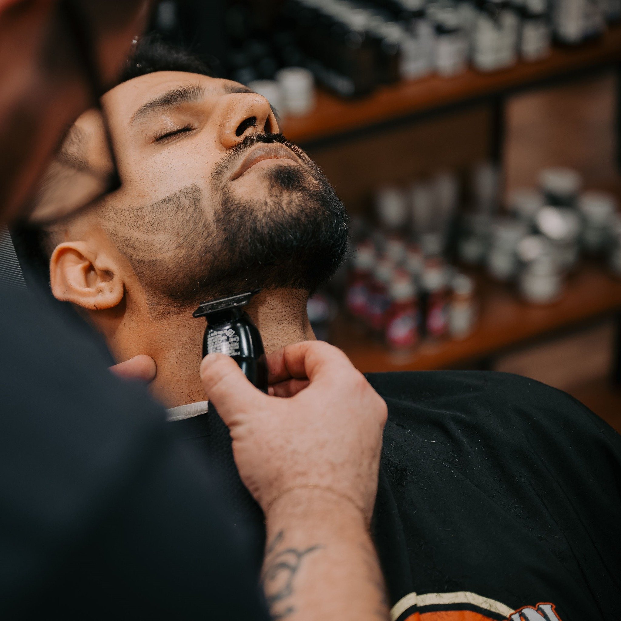If your beard pursuits have left you scratching your chin (literally and figuratively), come and chat with one of our barbers. 🧔🏽&zwj;

HMB Barbers are experts on men&rsquo;s grooming and style, so we know from experience which beards look best on 