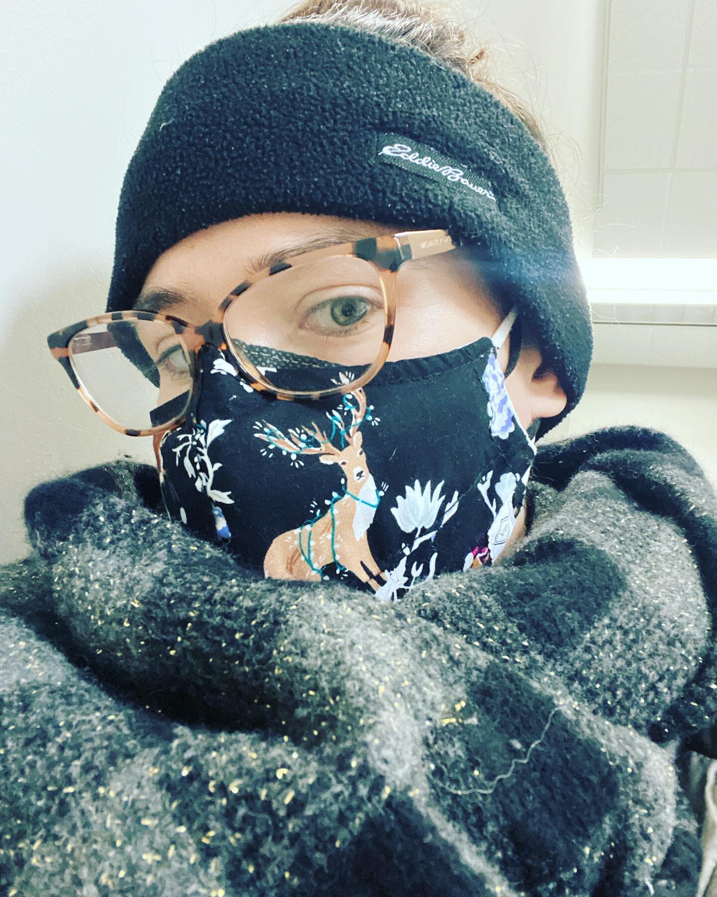 Disguise 🥸 du jour 😷 🤓 

#whodis #disguise #covid #soupdujour