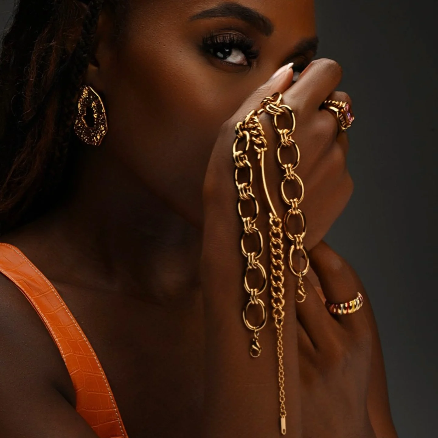 Chunky bracelets are always a good idea ✨

www.superdivajewellery.com 

#goldjewellery #bracelets #chunkybracelets #jewellery #accesories