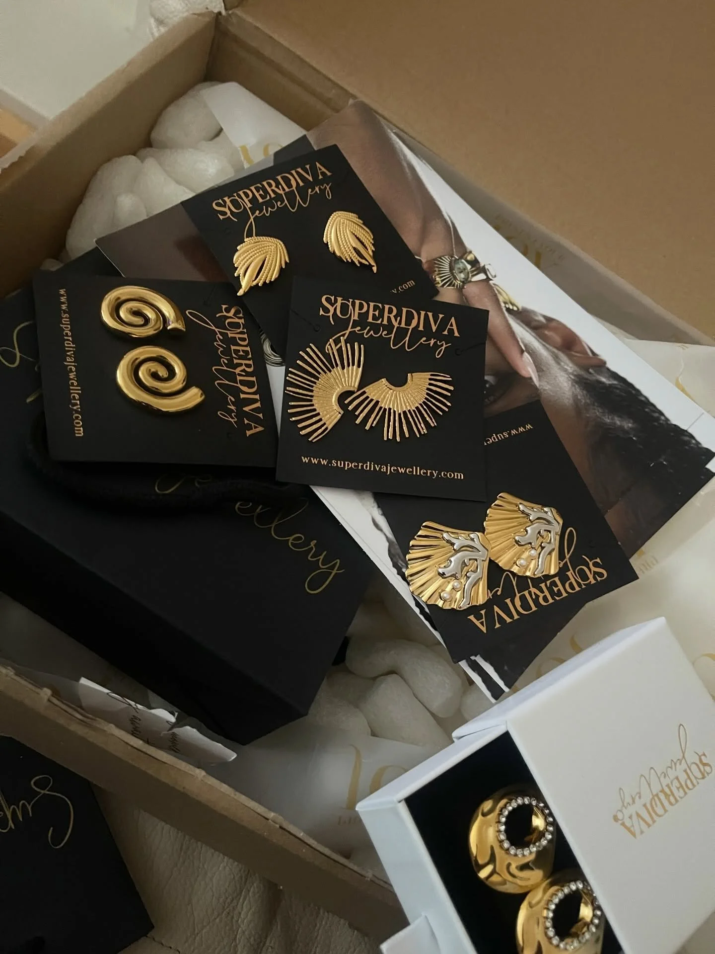 Special Delivery ✨✨🤩 Free UK and International Delivery on all orders. Tarnish free jewellery 

#jewellery #accessories #goldearrings #gifts #superdivajewellery