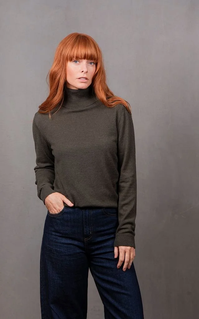 Bridge & Lord — Roll-neck Pullover (Merino wool and cashmere) (BL5658)