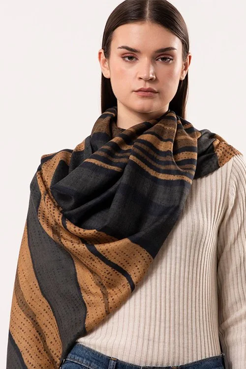 Dlux-ripple-natural-wool-scarf.jpg