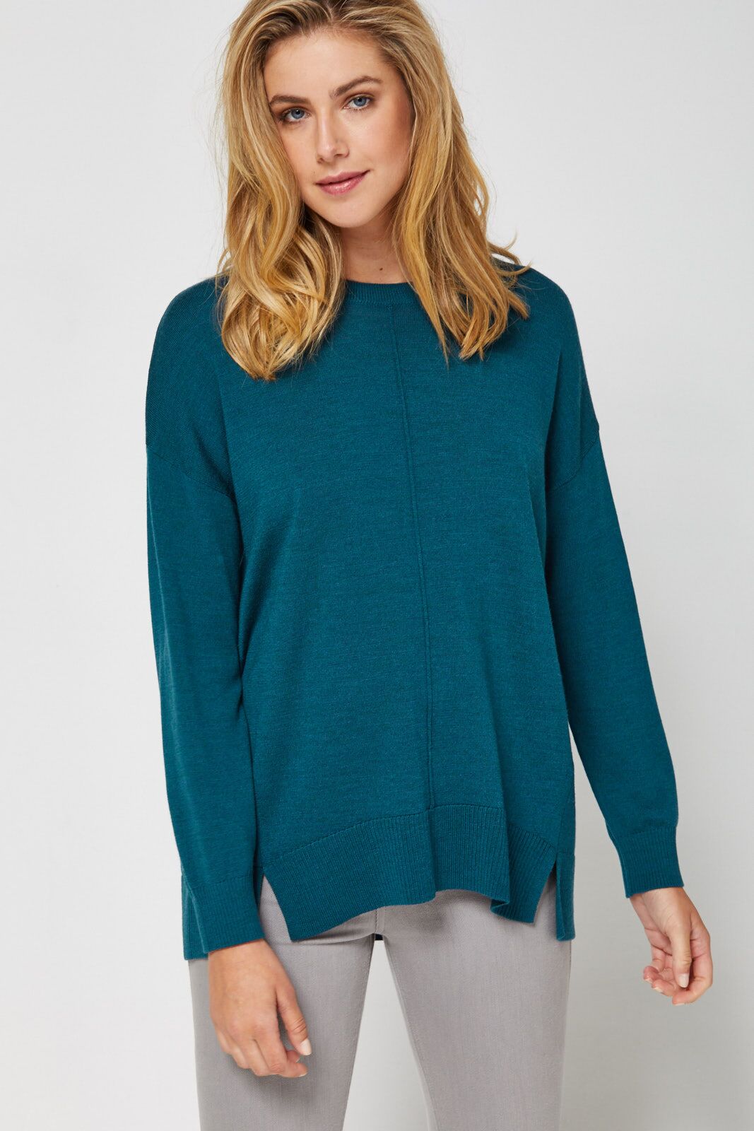 toorallie-loft-sweater-merino-wool-atlantic-front.jpeg
