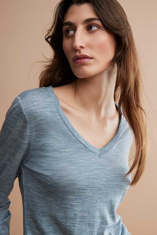 Toorallie-vee-neck-tee-merino-wool-mineral2.jpg