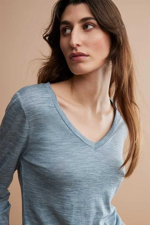 Toorallie — Vee-Neck Tee (Merino Wool) Sty. 615