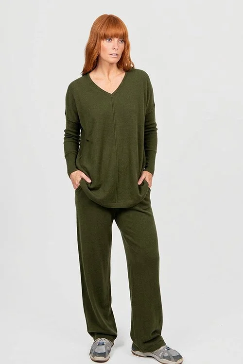 Bridge & Lord | Queen Vee Curved Hem Pullover (Merino wool and cashmere) BL6655
