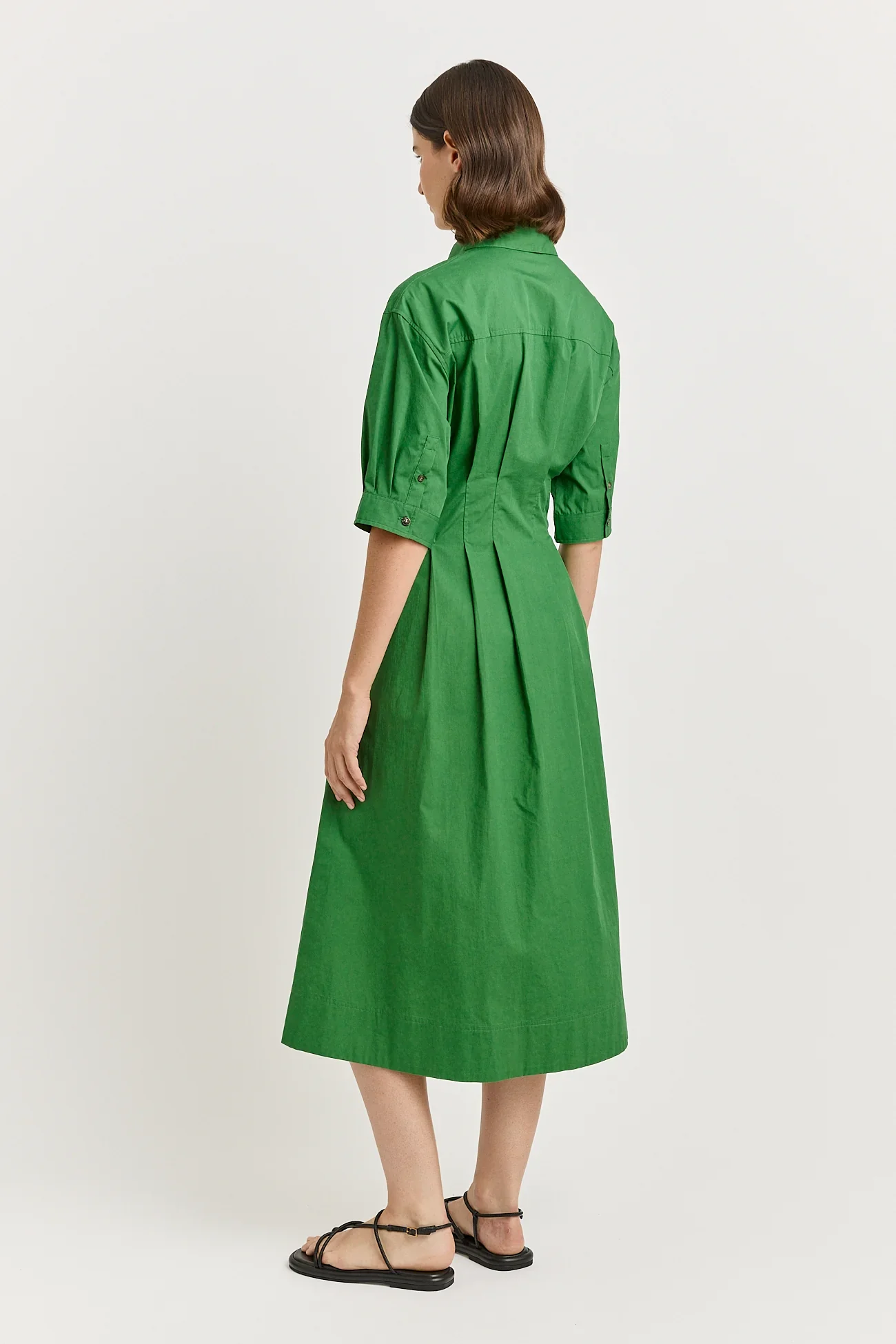 toorallie-fitted-waist-cotton-dress-back-spring.webp