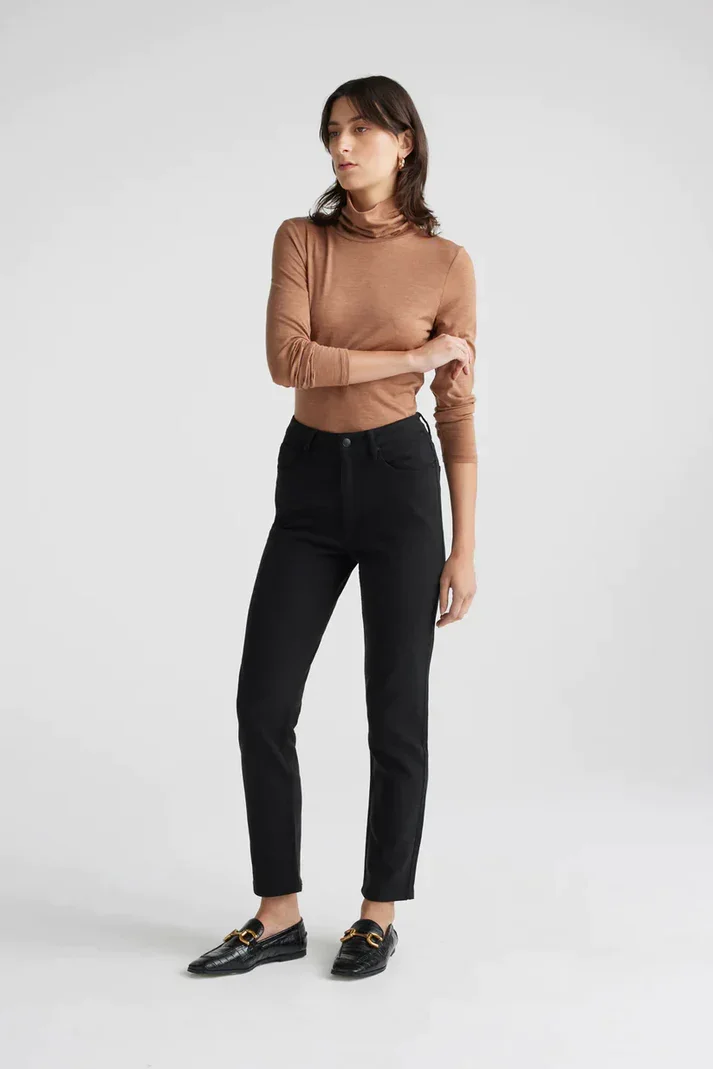 Black colour variat of the Toorallie Bendigo High Rise Jeans made from Wool denim