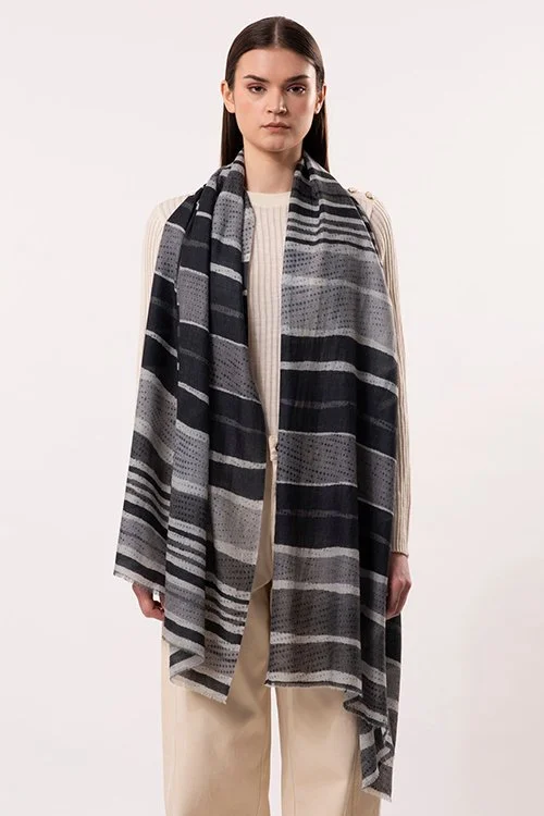 Dlux-ripple-monochrome-wool-scarf.jpg