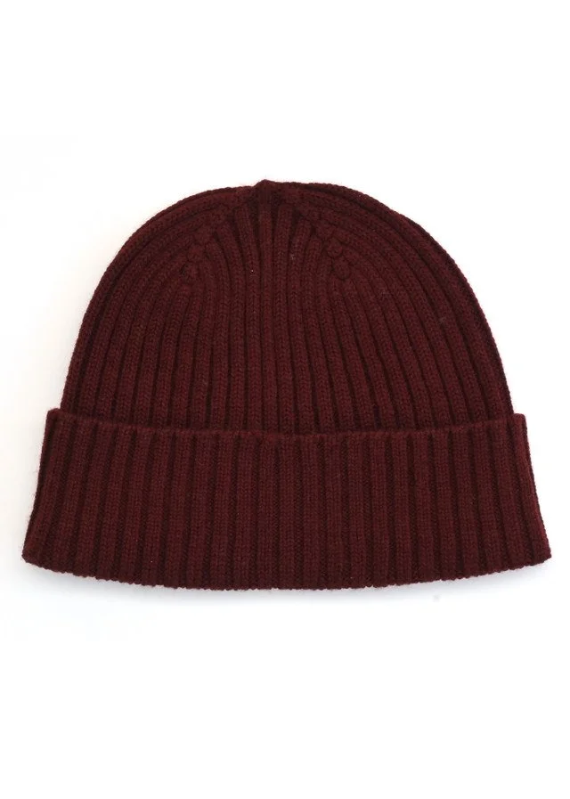 Merlot colour variant of the merino wool Teddy Beanie from uimi knitwear.