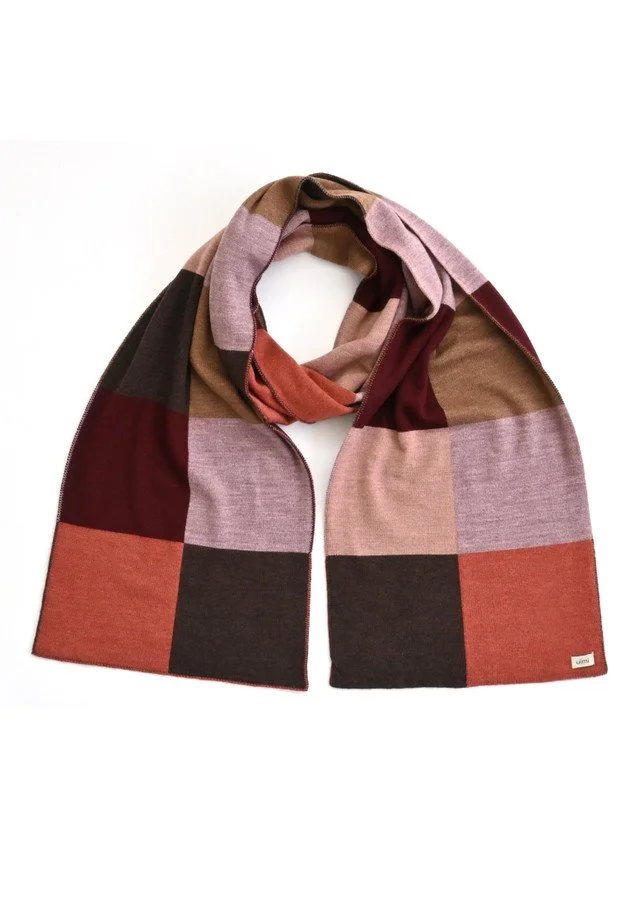 Papaya colourway variant in the  block design Frankie scarf from uimi knitwear.