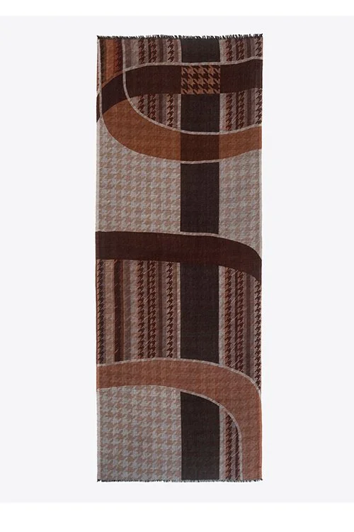 Full Agnes scarf houndstooth design layed flat in the natural colourway.