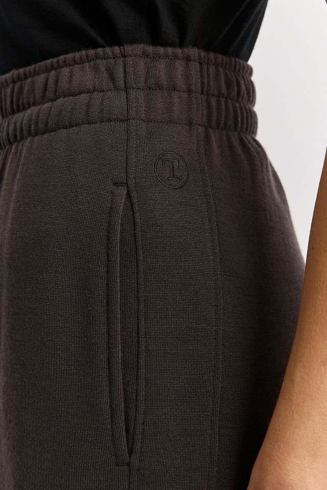 toorallie-merino-lounge-pant-closeup-date.jpeg