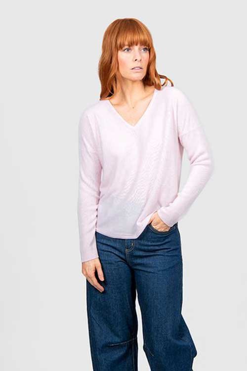 Bridge & Lord | Princess Slim-fit Curved Hem Vee Pullover (Merino and Cashmere) BL6665