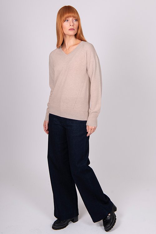 Bridge & Lord Izzy Vee-Neck Pullover (Merino Wool and Cashmere) BL5650 Oatmeal colour variant