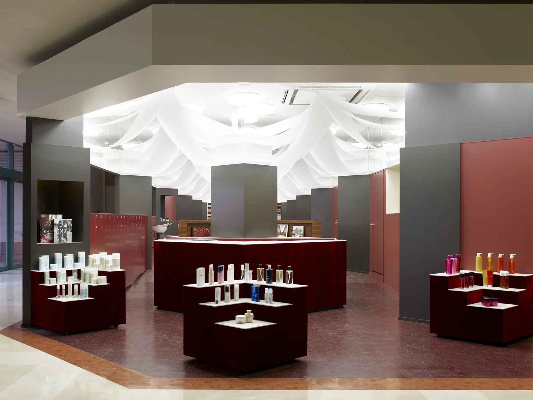 FLOAT BEAUTY SALON