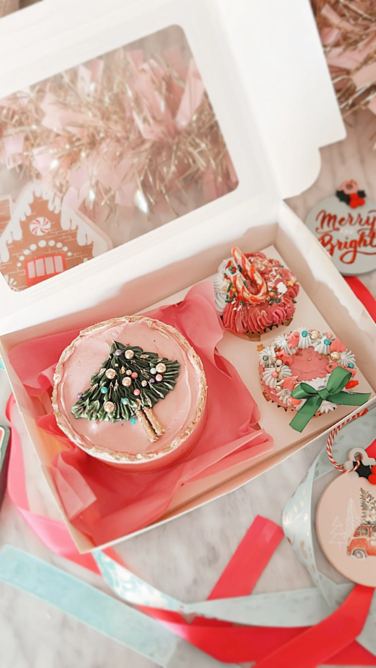 Christmas Tree Mini Cake Combo