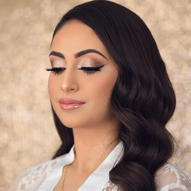 Hi guys! I have been uploading some exclusive content on my Patreon. If you are interested in watching some in-depth makeup tutorials or want to know how I film/edit my videos. Please consider checking out my Patreon (link in bio) 💗 👰🏻Hair @mthair