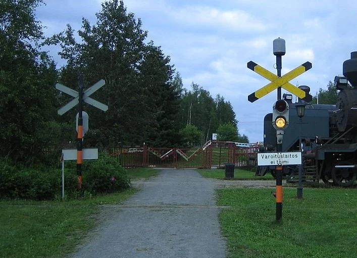 IS: Tasoristeysonnettomuuksia sattuu vähän liikennöidyillä ja hitailla rataosilla