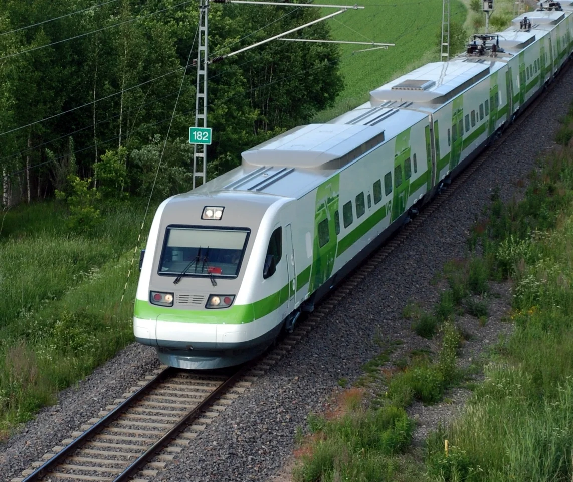 Lehti: Kansanedustajat vaativat lisämiljoonia tunnin junan suunnitteluun
