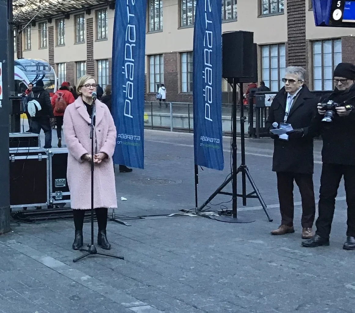 Eduskunnan puhemies: Päärata on Suomen aortta - Ilman päärataa maa pysähtyy