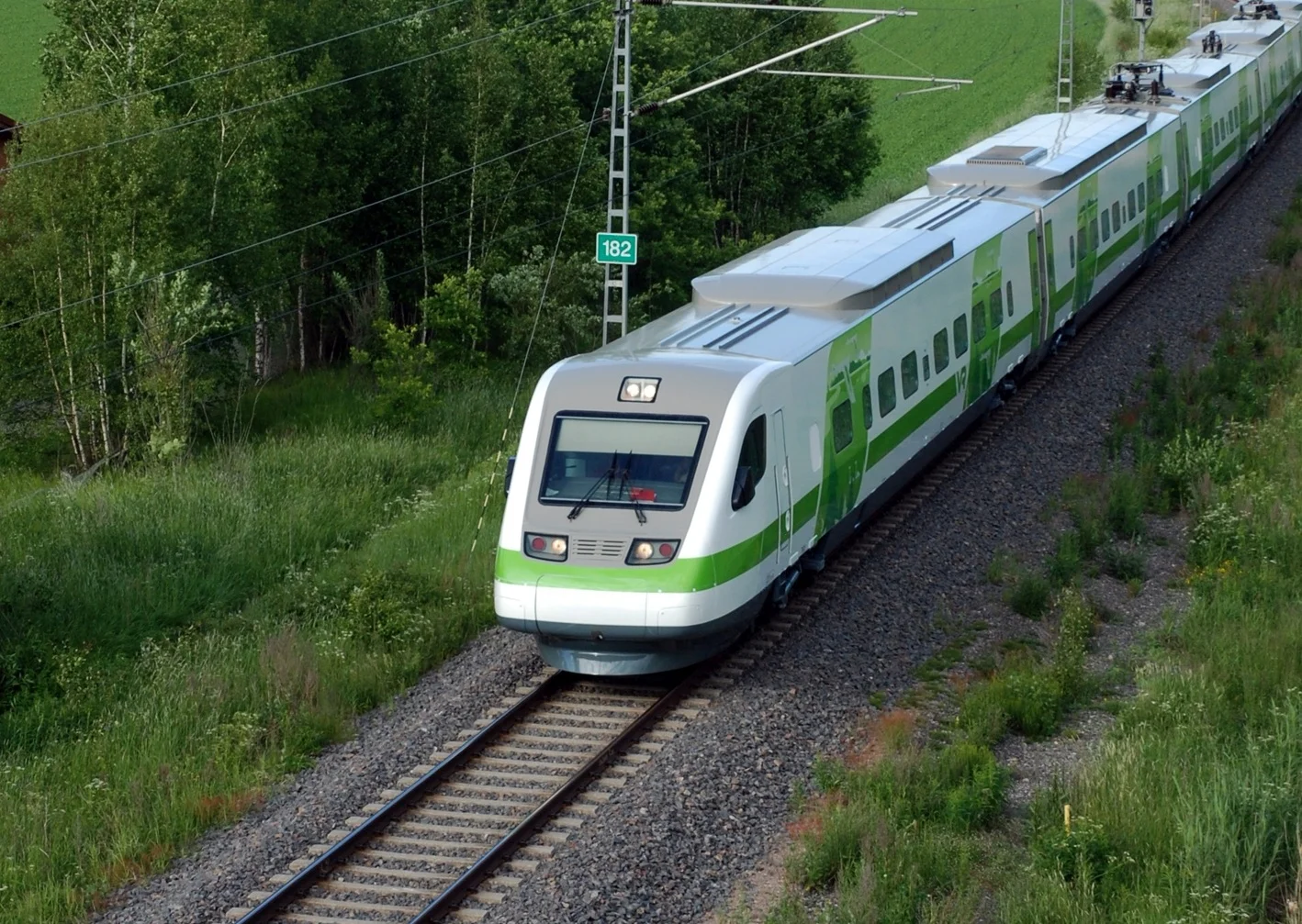 Espoon kaupunginjohtaja: Tunnin juna Turkuun ajankohtaisin infrahanke