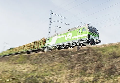 Väylä mittaa junaliikenteen aiheuttamaa tärinää Lohjalla