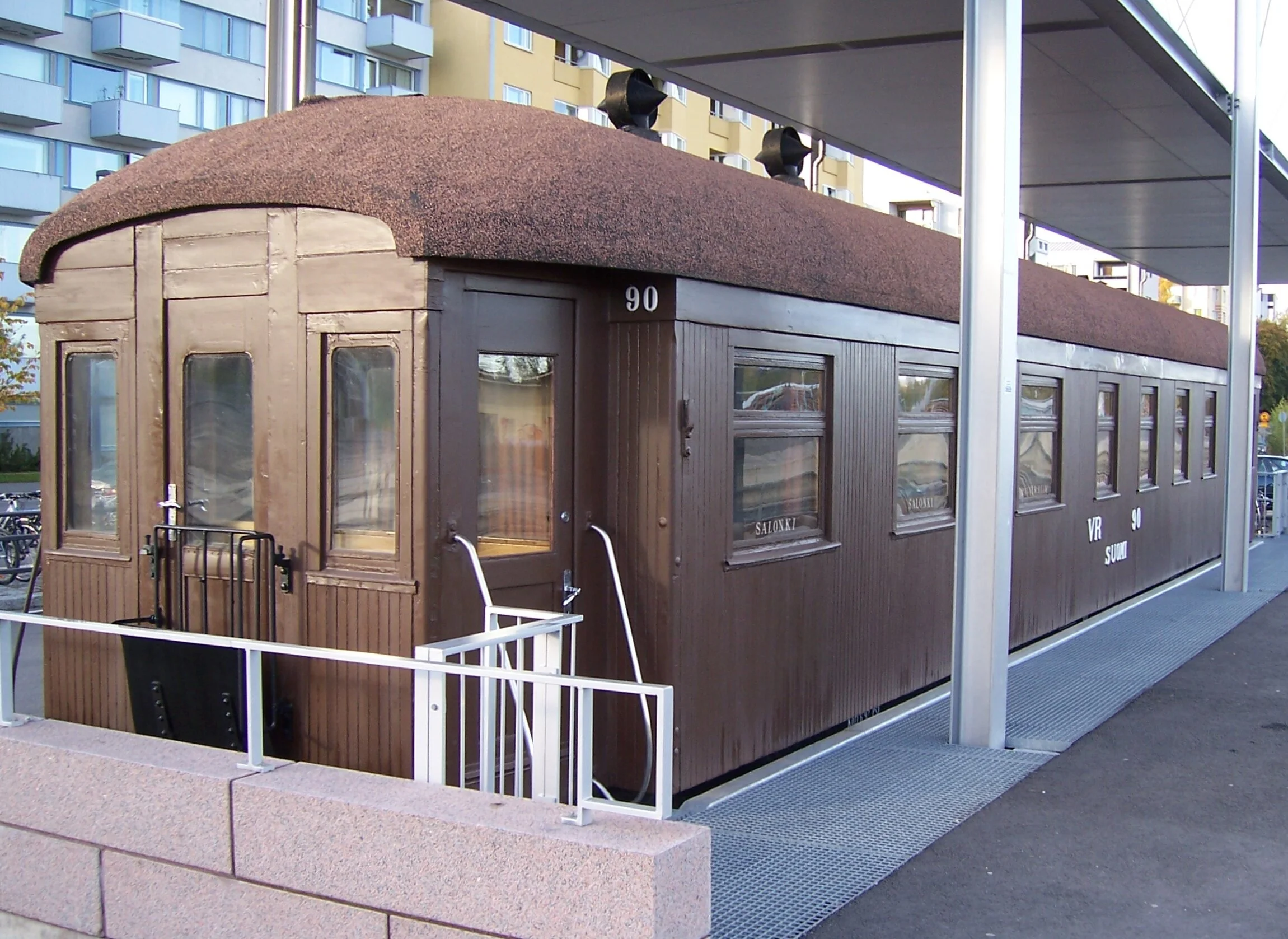 Lehti: Mannerheimin salonkivaunu töhritty Mikkelin rautatieasemalla