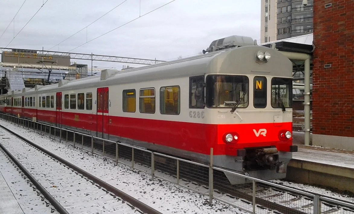 VR Group Oyj myy 11 junayksikköä Suomen Lähijunat Oy:lle