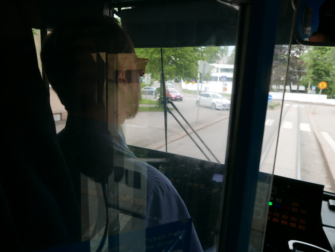 HSL: Henkilökuntapula haittaa metron ja raitiovaunujen liikennettä syksyllä