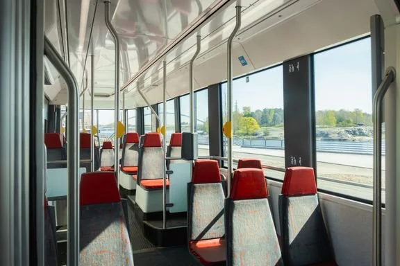 Uudella raitiovaunureitillä koeliikennettä Kalasataman ja Pasilan välillä Helsingissä