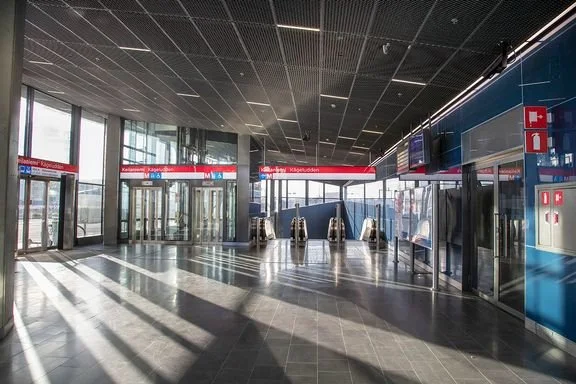 Kaupunkiliikenne: Keilaniemen metroaseman liukuporrasryhmiä suljetaan huoltotöiden vuoksi