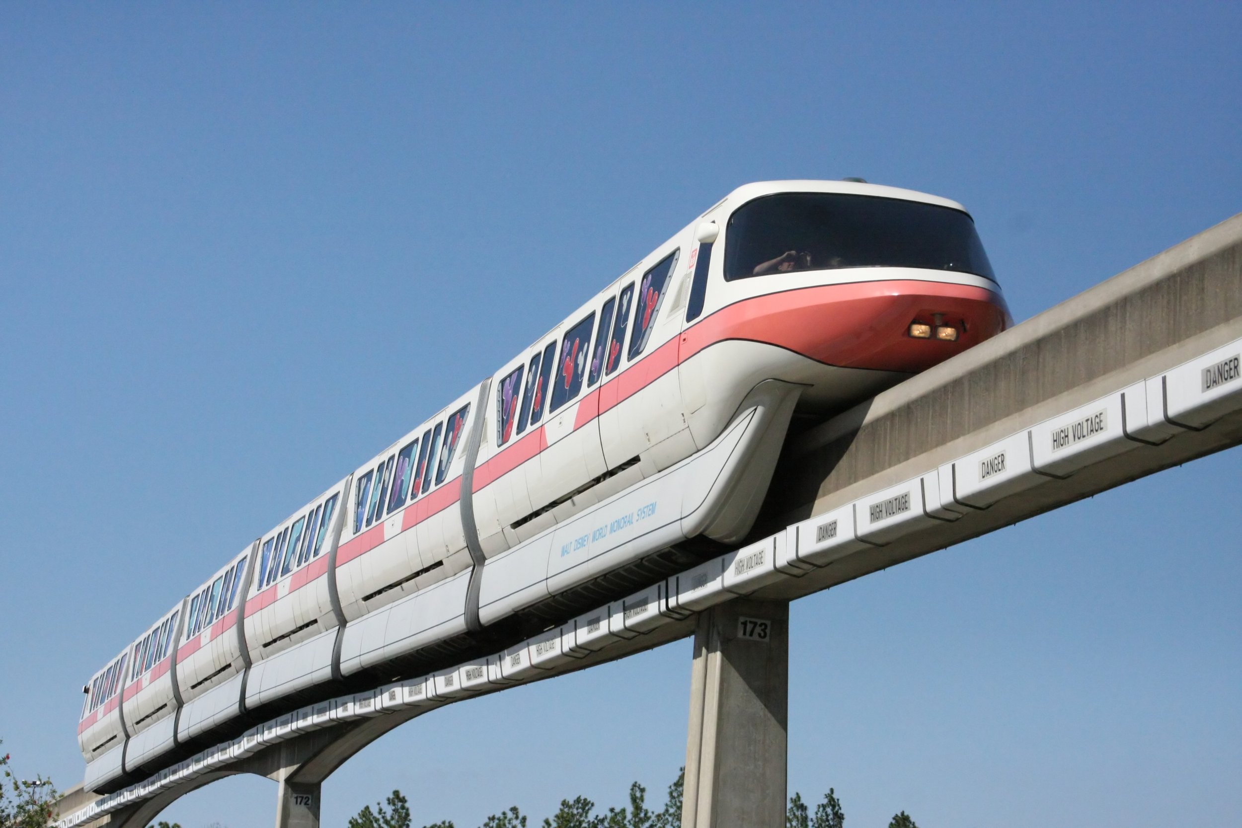 Mielipidekirjoitus: Voisiko Turun ratikka olla osittain ylhäällä kulkeva monorail?