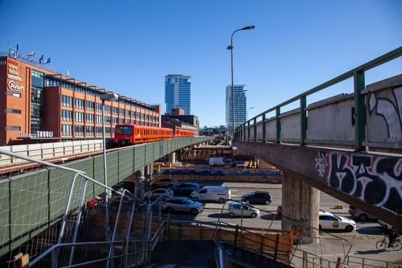 Kaupunkiliikenne:  Junatien metrosilta palkittiin katutyömaakilpailussa