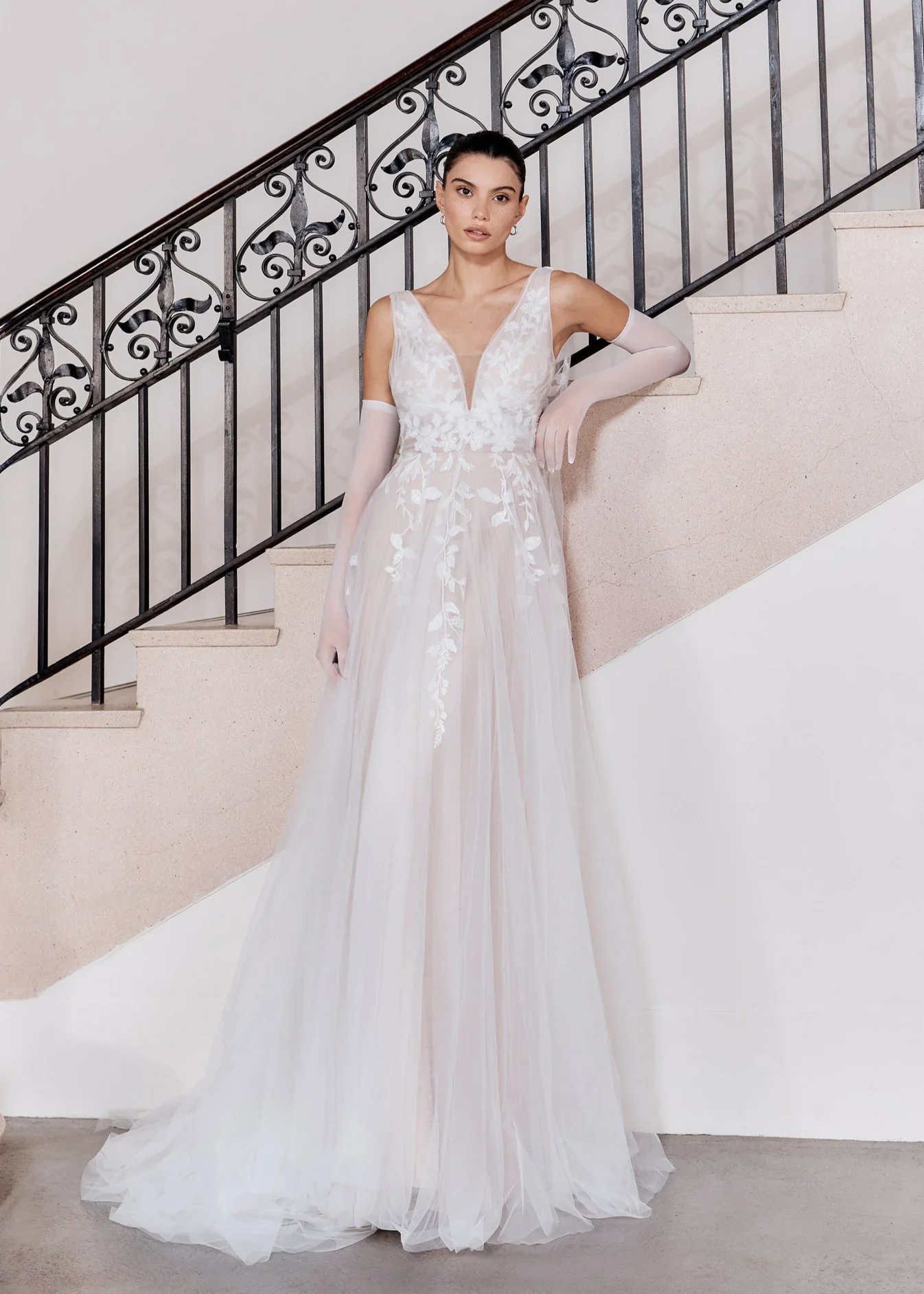 JOVIE_50725_LOOKBOOK_1_42479770-4eab-47bd-b16f-086d120b1513.webp