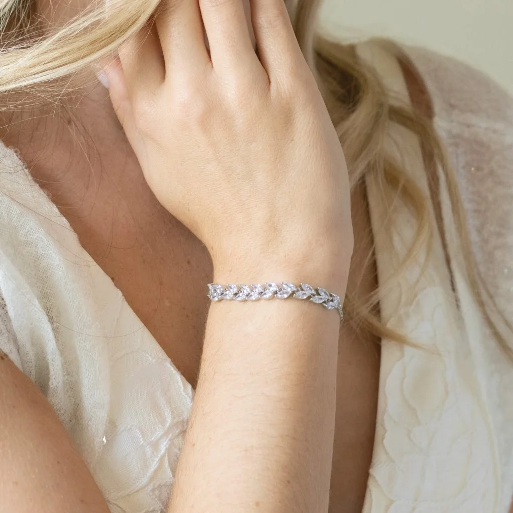 GLASTONBURY BY IVORY & CO