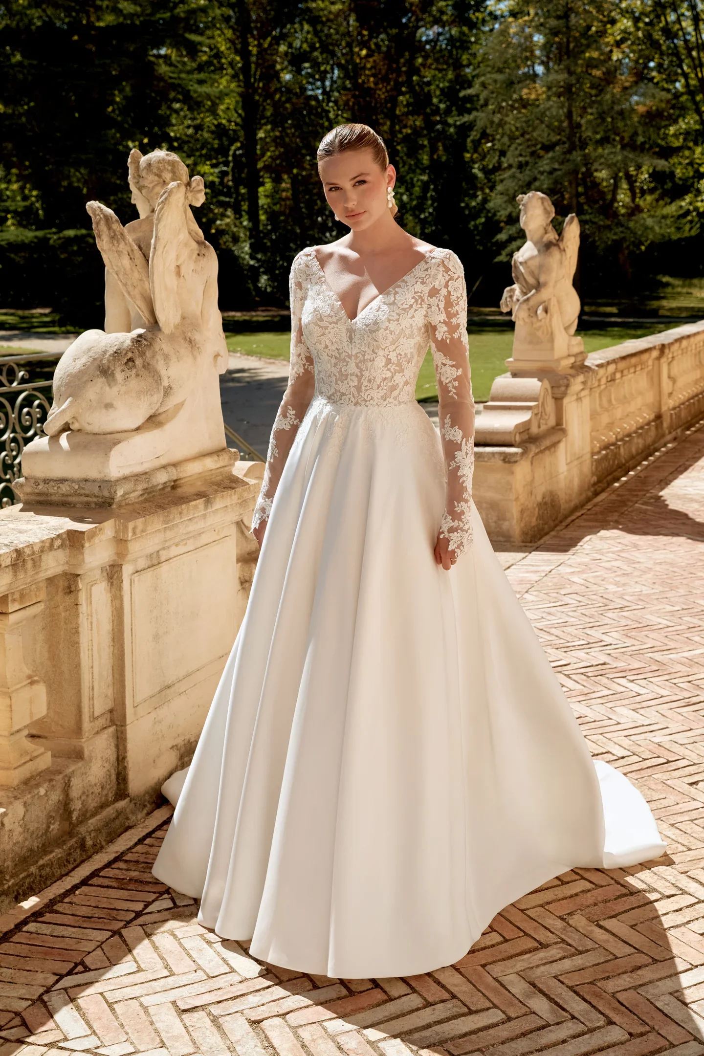 44589SL_FF_Sincerity-Bridal.webp