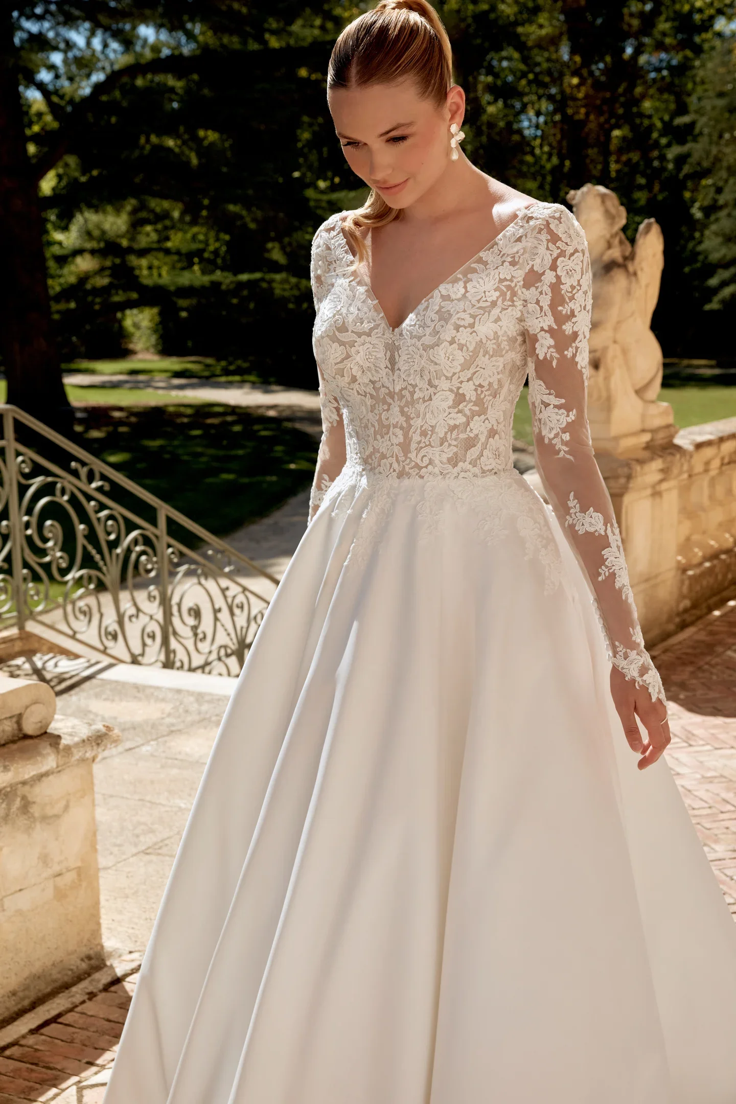 44589SL_FC_Sincerity-Bridal.webp