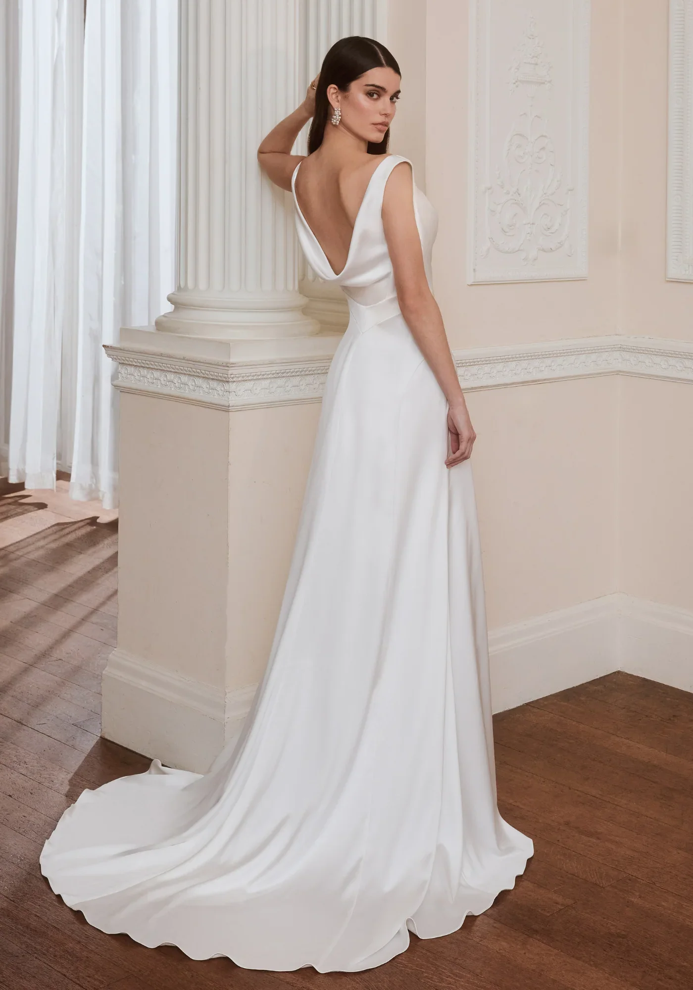 MILEY_16011_BACK.webp