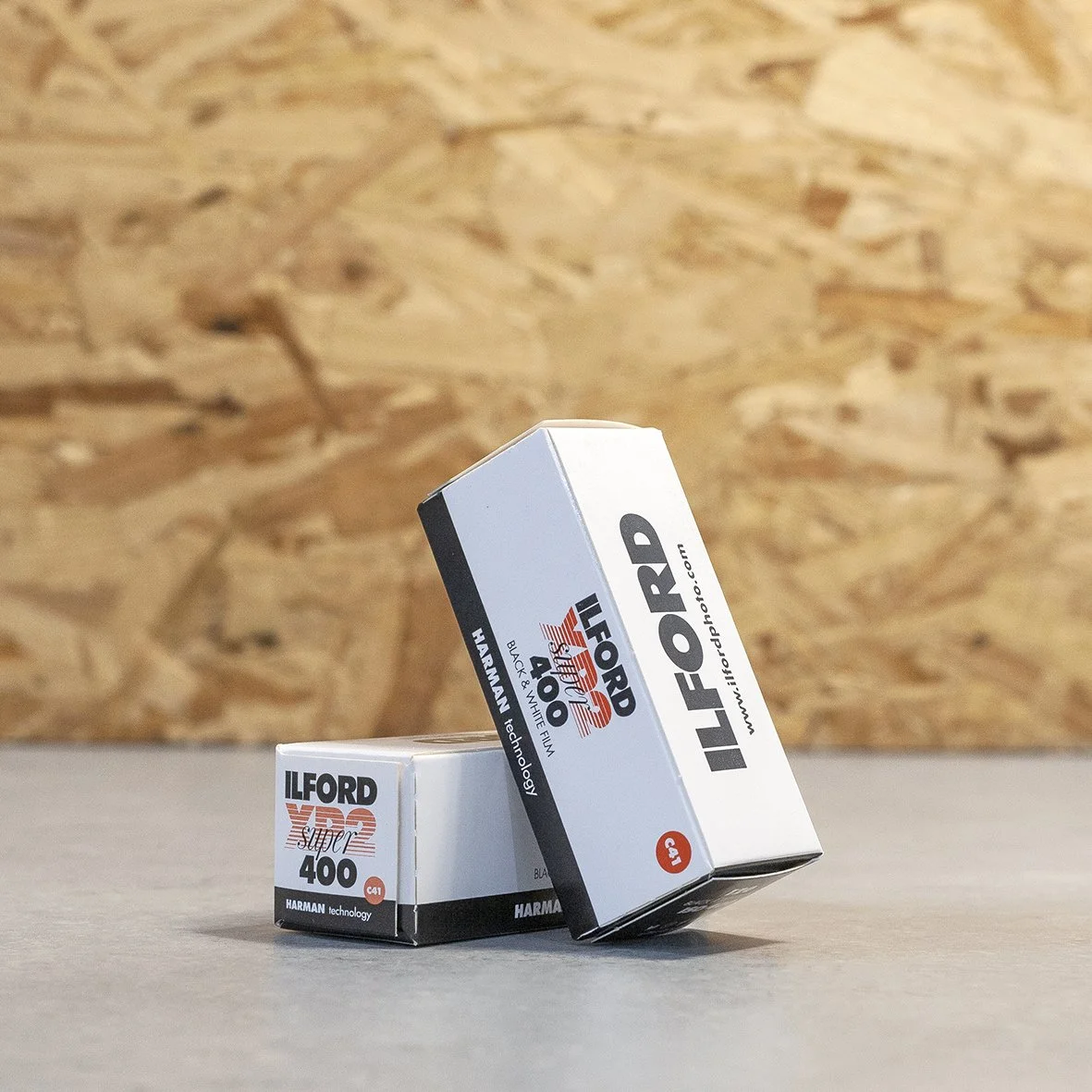 Ilford XP2 Super 400 Medium Format — Photographique