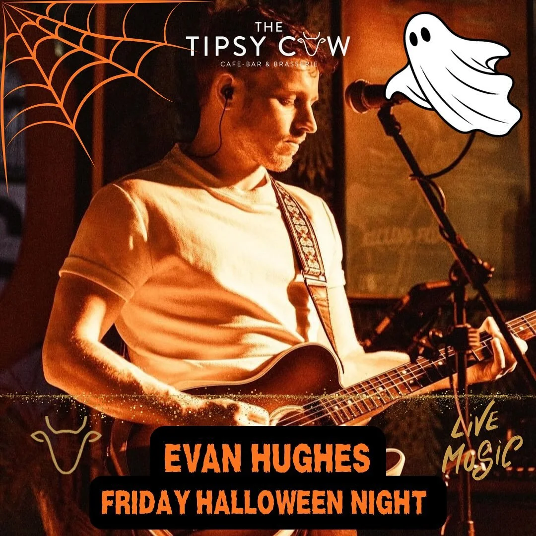 Halloween weekend in The Tipsy Cow 🐮 

Live music from @evan.hughes_music 8-11 Friday 🎸

Halloween Themed cocktail specials all weekend 🎃

Specials available this weekend. 

Book in with us:
Walk ins accepted depending on availability 

📞01236 80