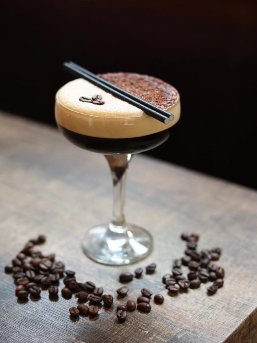 Weekend plans? We&rsquo;ve got you sorted at The Tipsy Cow! 🙌🍹

🎧 Friday: Paul Njie on the decks from 8:30&ndash;12:30 &mdash; bringing the tunes, the energy, and the perfect Friday night vibe.

🎤 Saturday: Live music from 8:30 &rsquo;til late &m