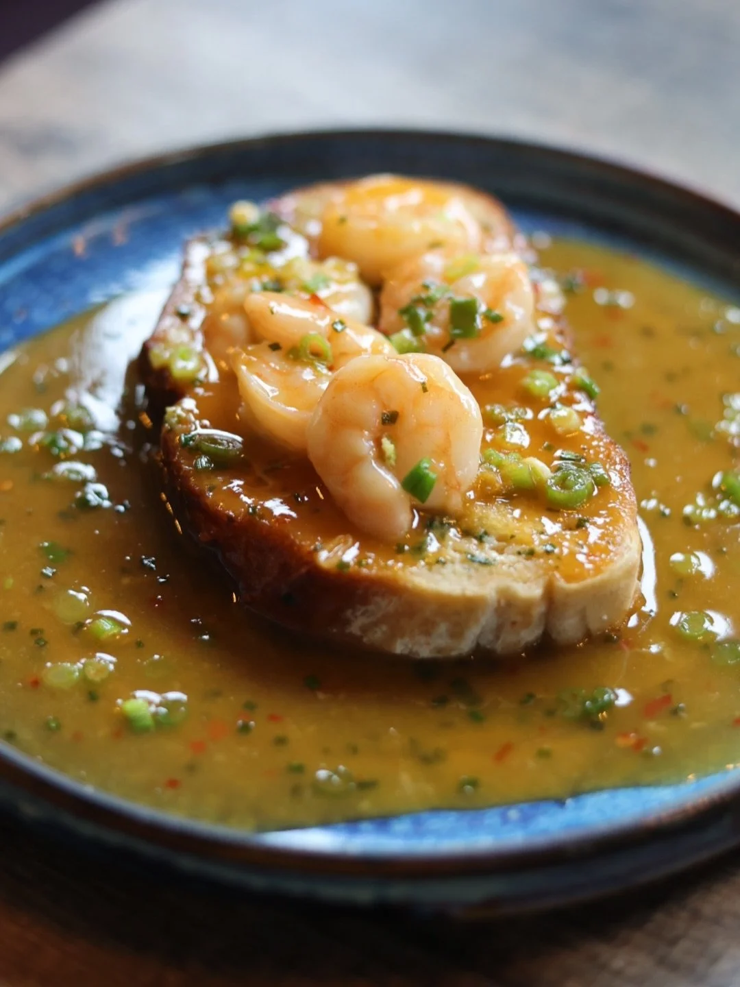 Serving all your favourites from 12 o&rsquo;clock daily &mdash; cosy plates, pub classics and comfort food done right. 😍🔥

Plus&hellip; we&rsquo;ve just launched our brand new brunch menu!
 🥞✨

Walk ins welcome or book your table by calling 01236 