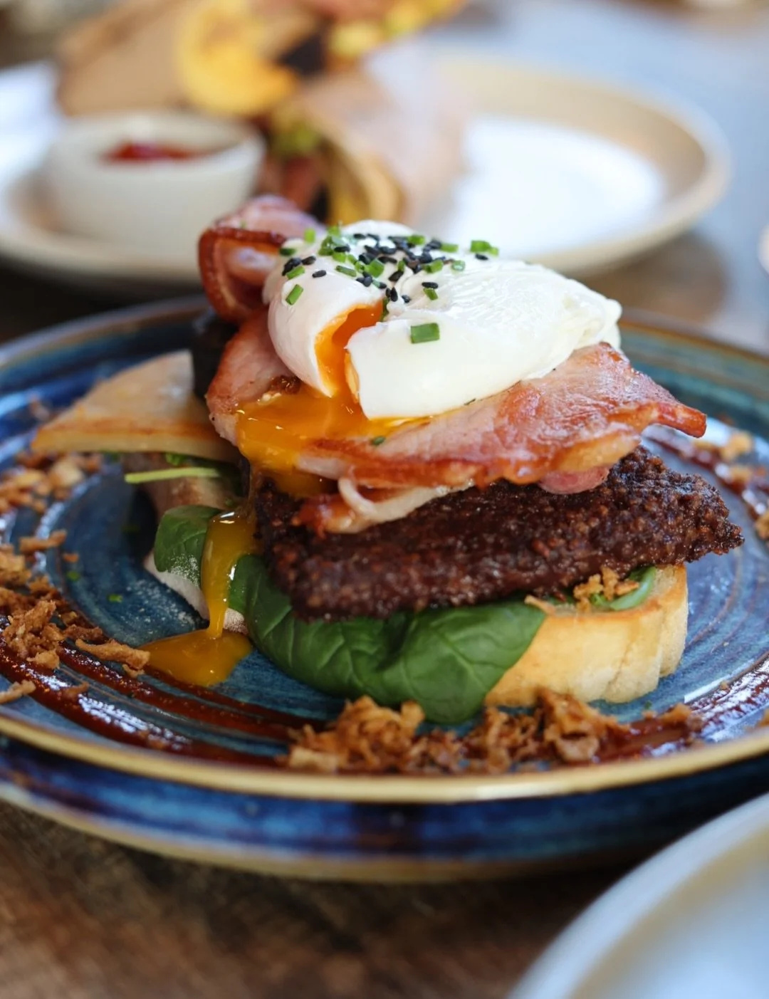 Sunday brunch plans? 👀🍳

Join us at The Tipsy Cow for loaded plates, fresh coffee and the perfect start to your Sunday.

Served until 11.30am.

#tipsycow #airdrie #brunch #sundaybrunch #foodanddrinks