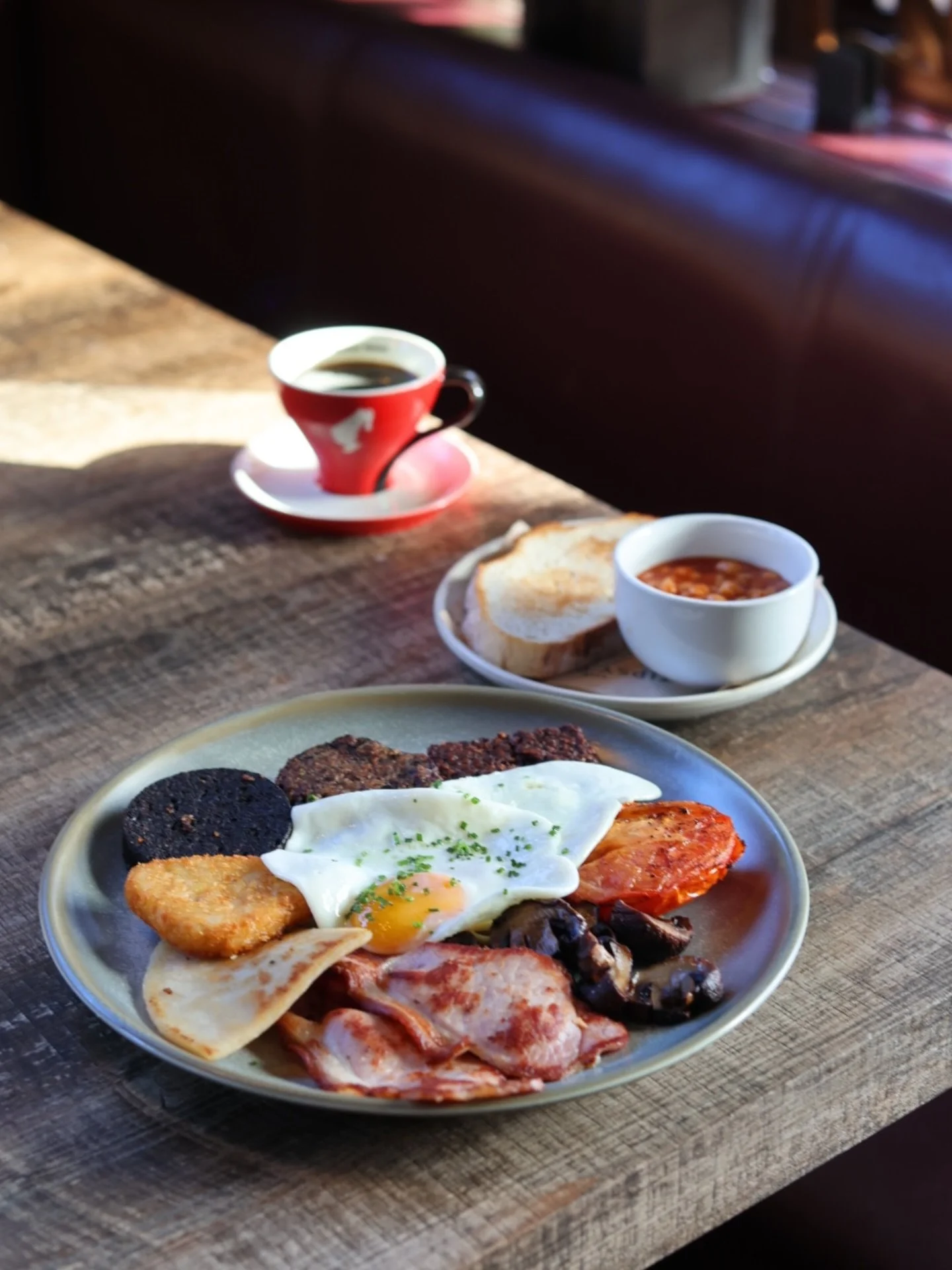 Looking for a breakfast deal worth getting out of bed for? 🍳

Get 2 big breakfasts and 2 teas for just &pound;20, Monday to Friday from 8am to 10am.

Call to book 01236 804795 ❤️

#tipsycow #airdrie #breakfast #lanarkshirefood #breakfastdeal
