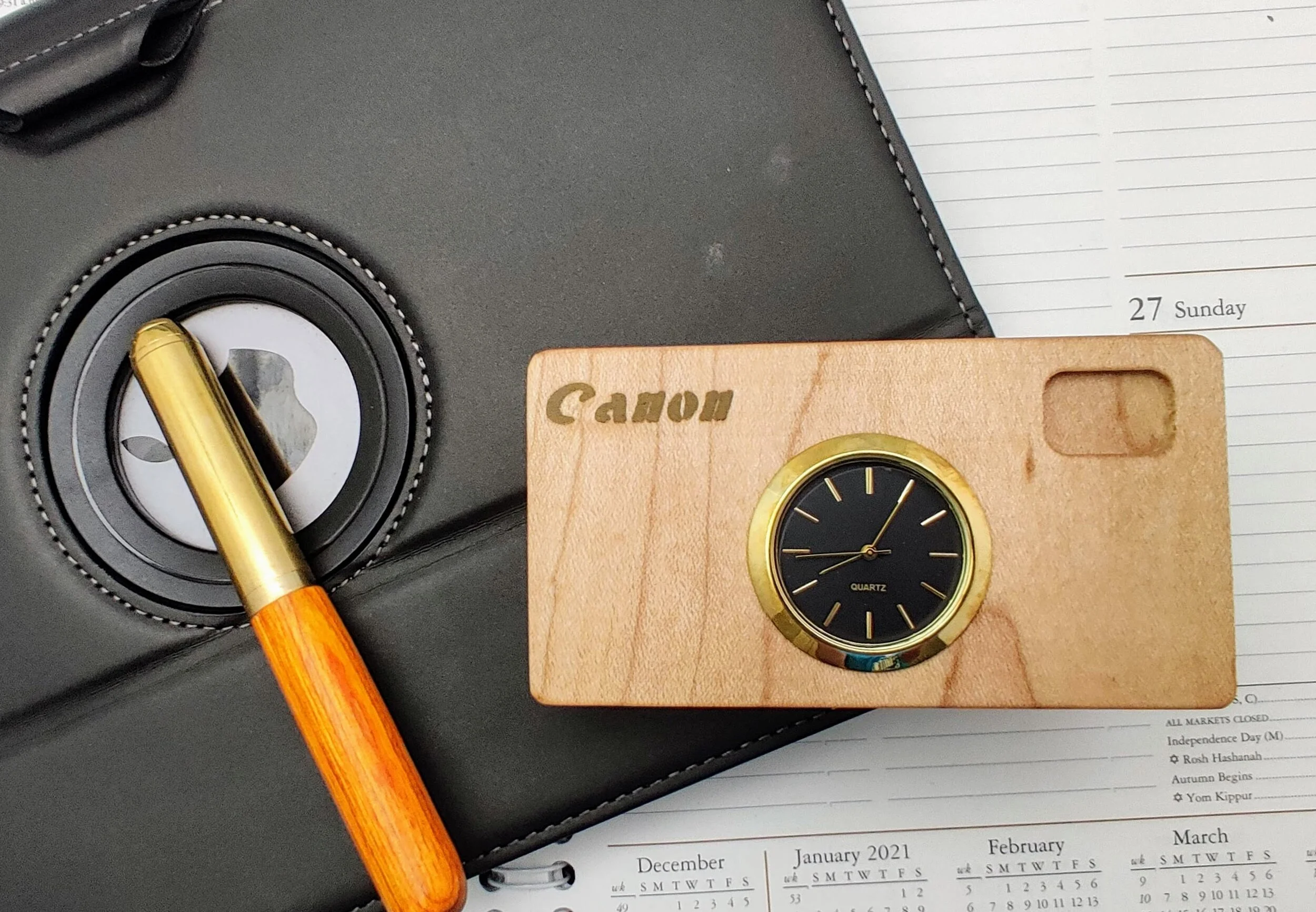Pseudo Canon Camera Clock, Maple