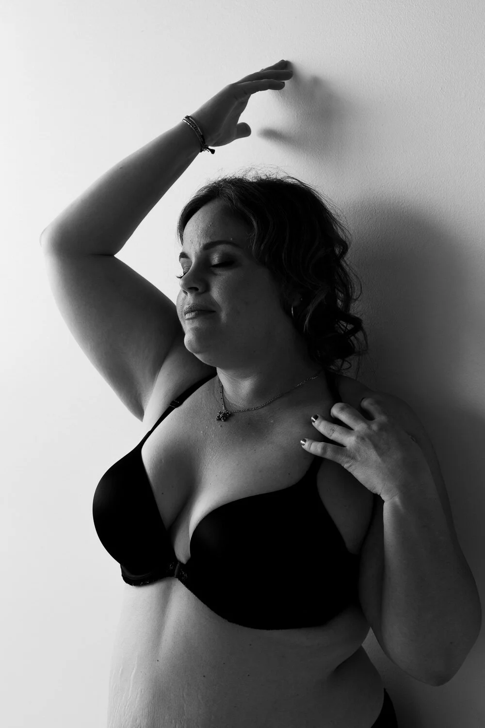 B&W-Lifestyle-Boudoir-5.jpg