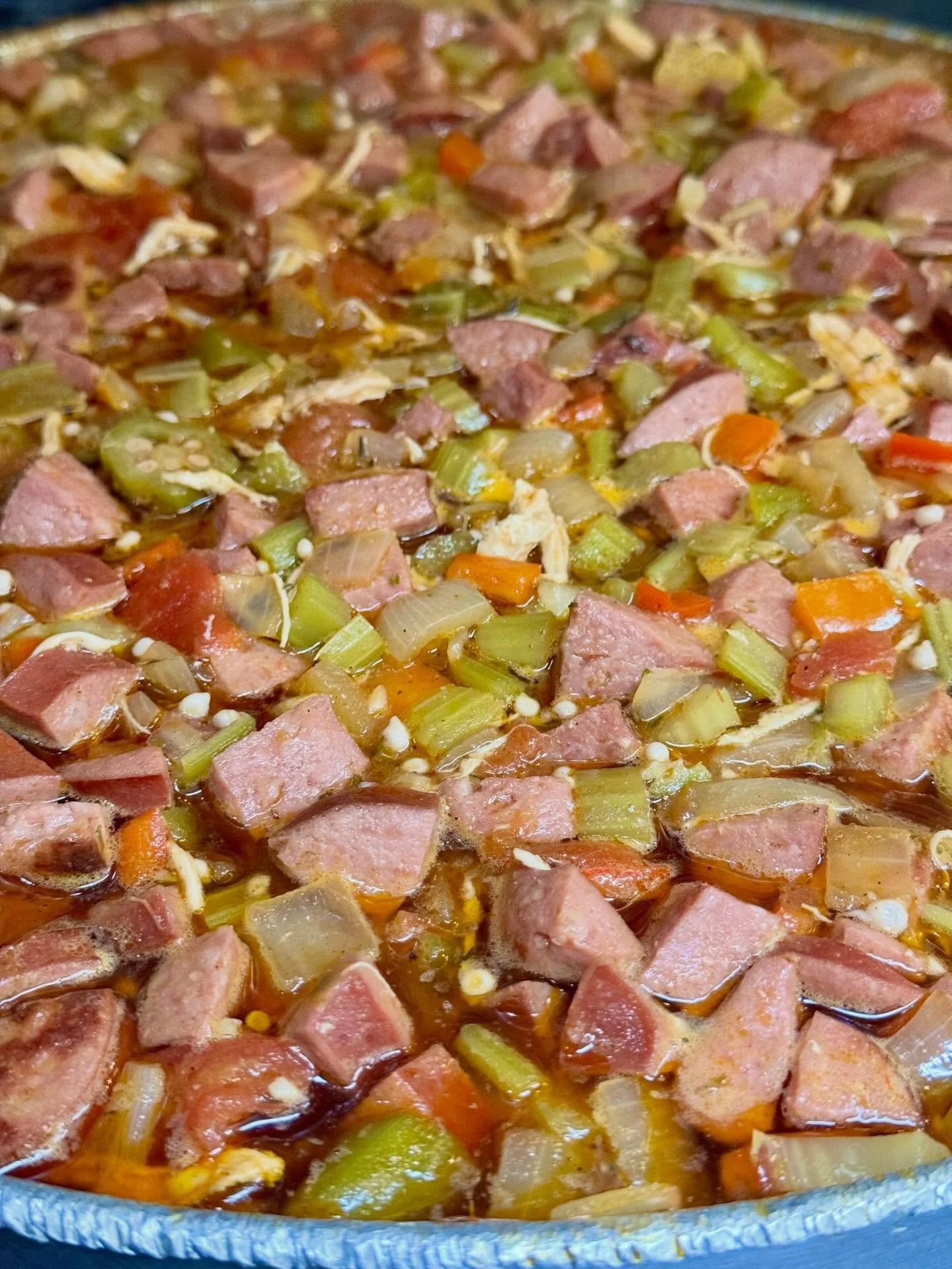 In anticipation of the winter weather this weekend, Antonio whipped up a double batch of Chicken and Sausage Gumbo to help you stay warm! Available while supplies last! 

#dallasdining #dallasgumbo #lheats #lakehighlands #dallaska