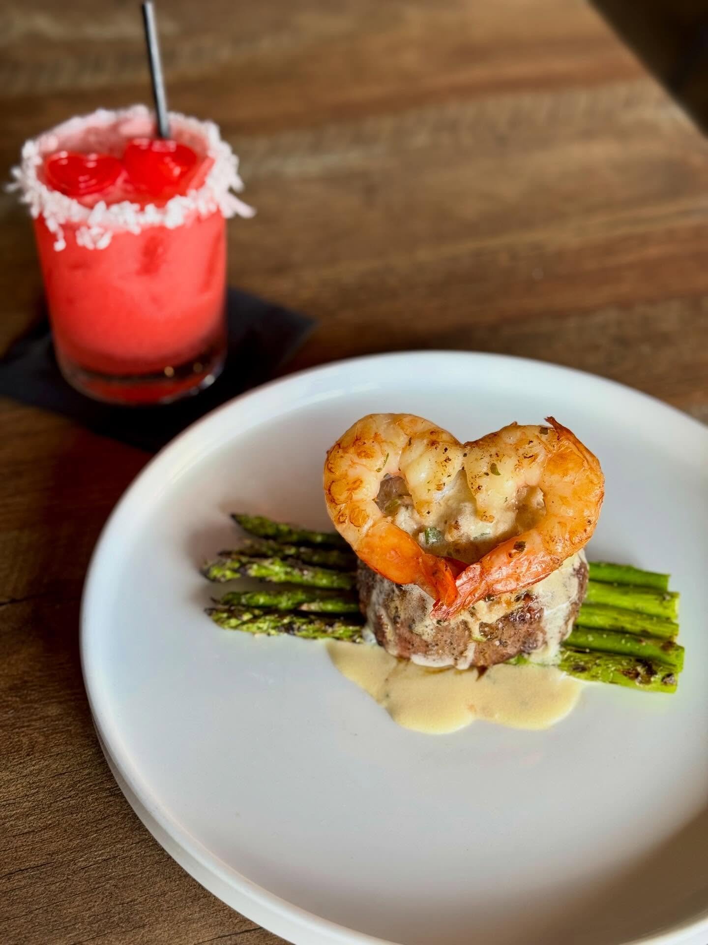 Valentine&rsquo;s Day weekend is only 1 week away! Will you be our Valentine? Get your table reserved before it&rsquo;s too late! 

#dallasvalentines #dallasdining #lakehighlands #lheats #eastdallasdining